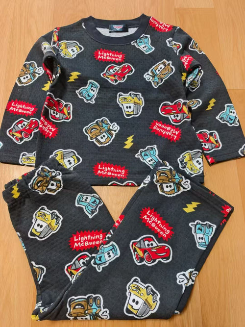 Disney Cars Lightning McQueen 深灰色貼紙風全版印花睡衣套裝
