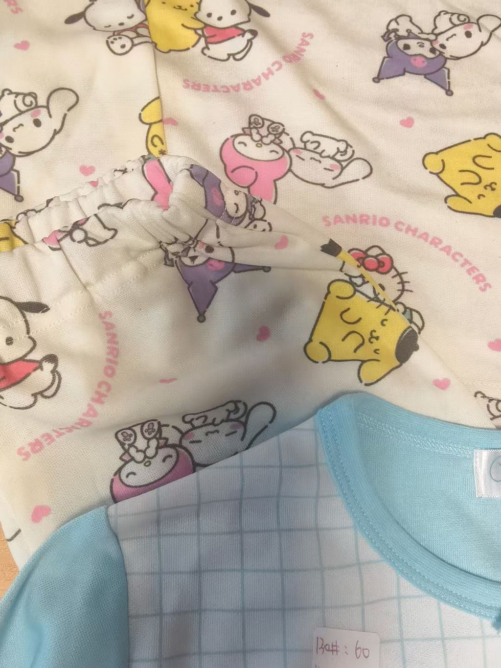2026最新款- Sanrio 人氣角色大集合粉色全版印花 兒童睡衣套裝 (110-140碼) - 預訂